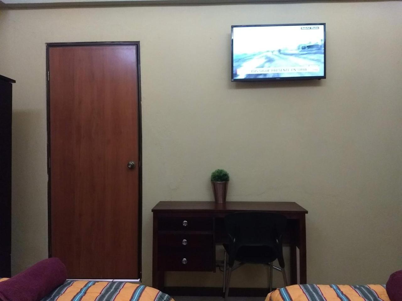 Give House Bed and Breakfast Guatemala-Stad Buitenkant foto