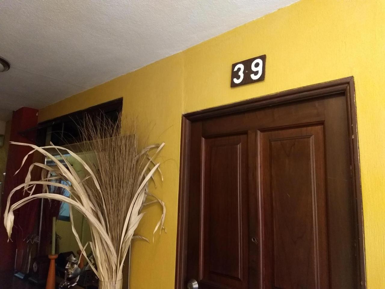 Give House Bed and Breakfast Guatemala-Stad Buitenkant foto