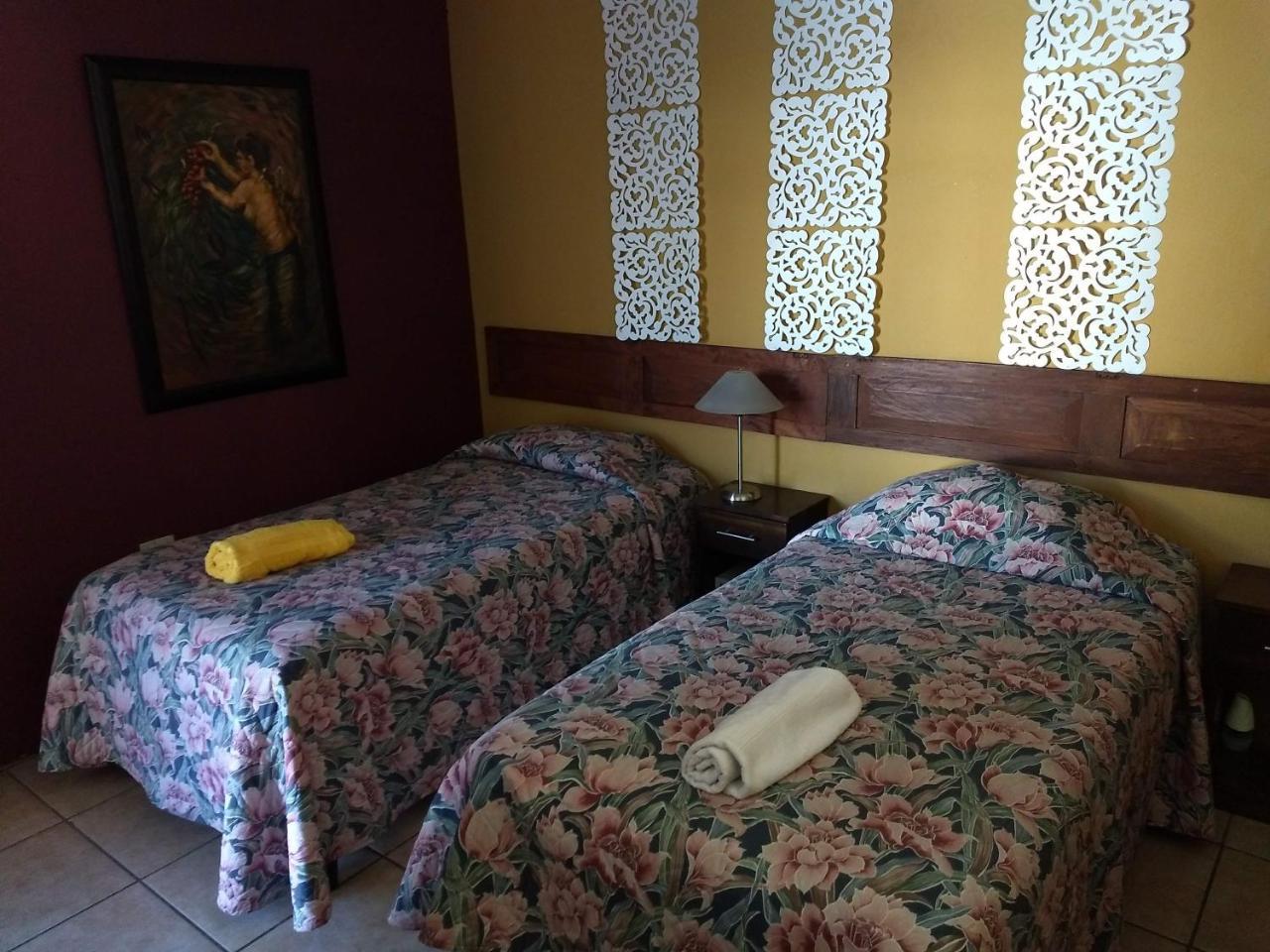 Give House Bed and Breakfast Guatemala-Stad Buitenkant foto